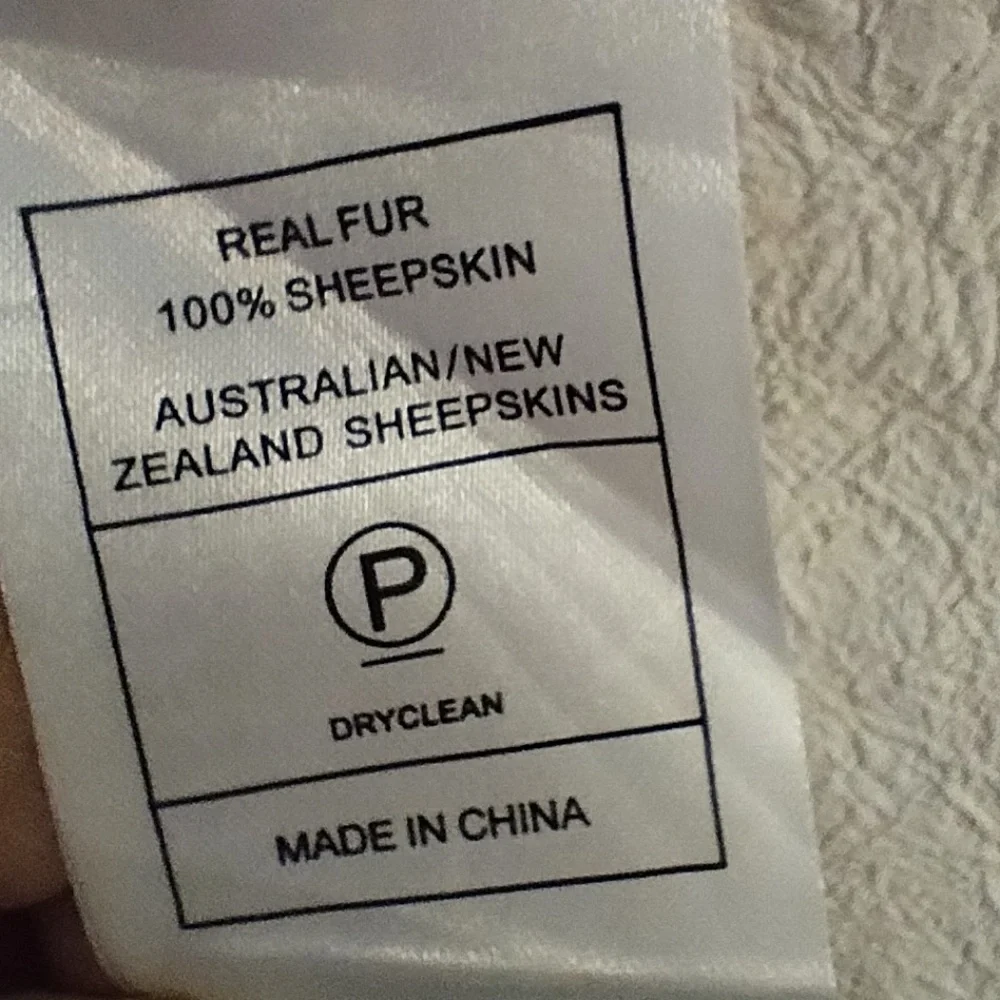 Genuine Sheepskin Rug - Picture 7 of 11